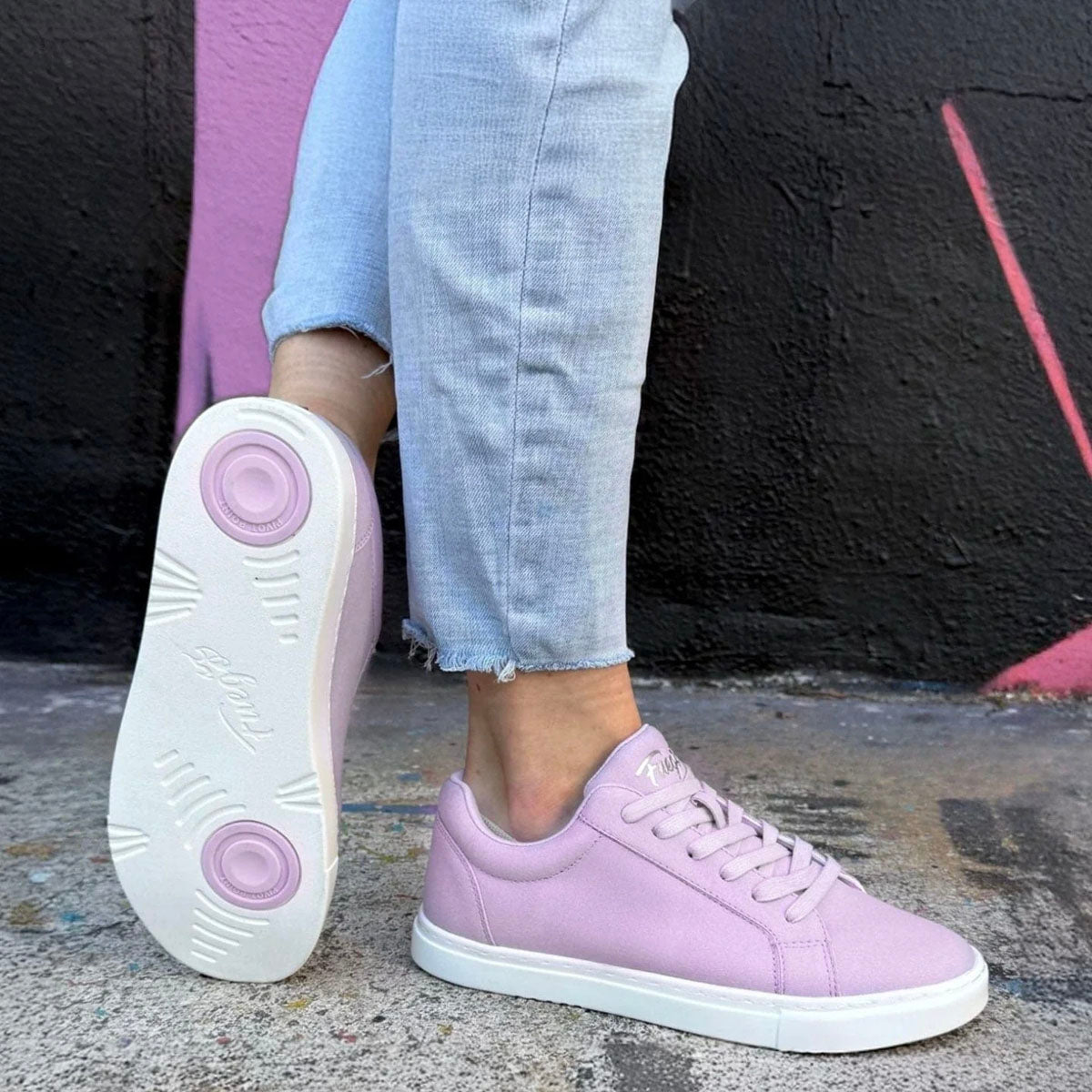 Fuego Unisex Low-Top Dance Sneakers Lavender