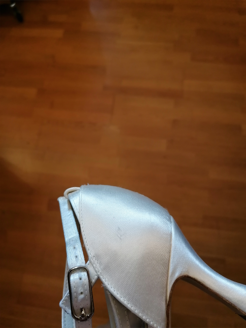 Werner Kern Donne Scarpe da Ballo Betty - Raso Bianco - 6,5 cm - Suola in Cuoio [UK 3,5 | used 1-2x]