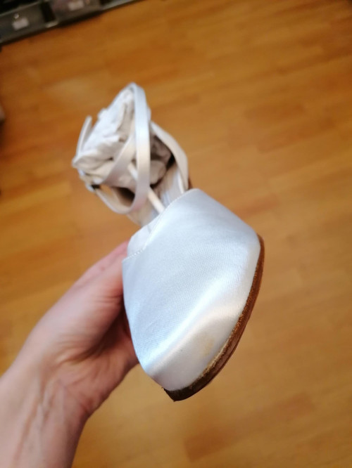 Werner Kern Donne Scarpe da Ballo Betty - Raso Bianco - 6,5 cm - Suola in Cuoio [UK 6,5 - B-Ware]