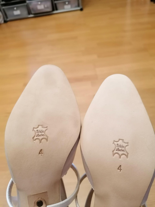 Werner Kern Mujeres Zapatos de Novia Patty LS - Satén Blanco - 5,5 cm - Cuerosohle [UK 4 - B-Ware]